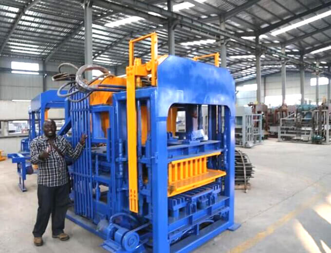 Congo customer inspect GiantLin QT6-15 automatic building block making machine